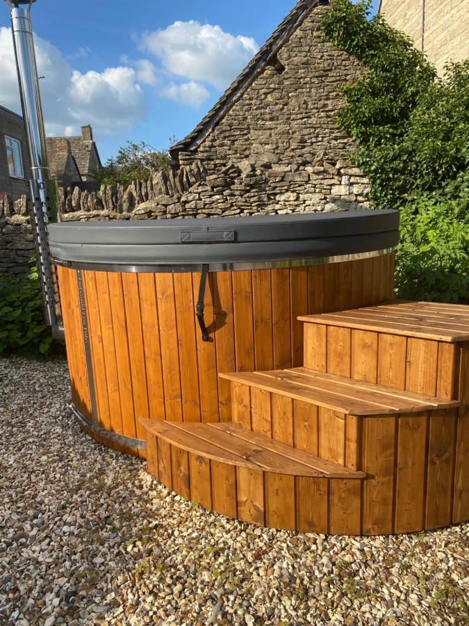Luxury Cotswold Cottage With Hot Tub In Stow On The Wold! Exterior foto